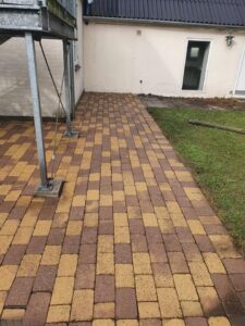 Terrasse rensning efter